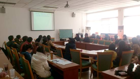 伟德国际1949李连军副院长为2012级会计专业硕士同学带来精彩讲座